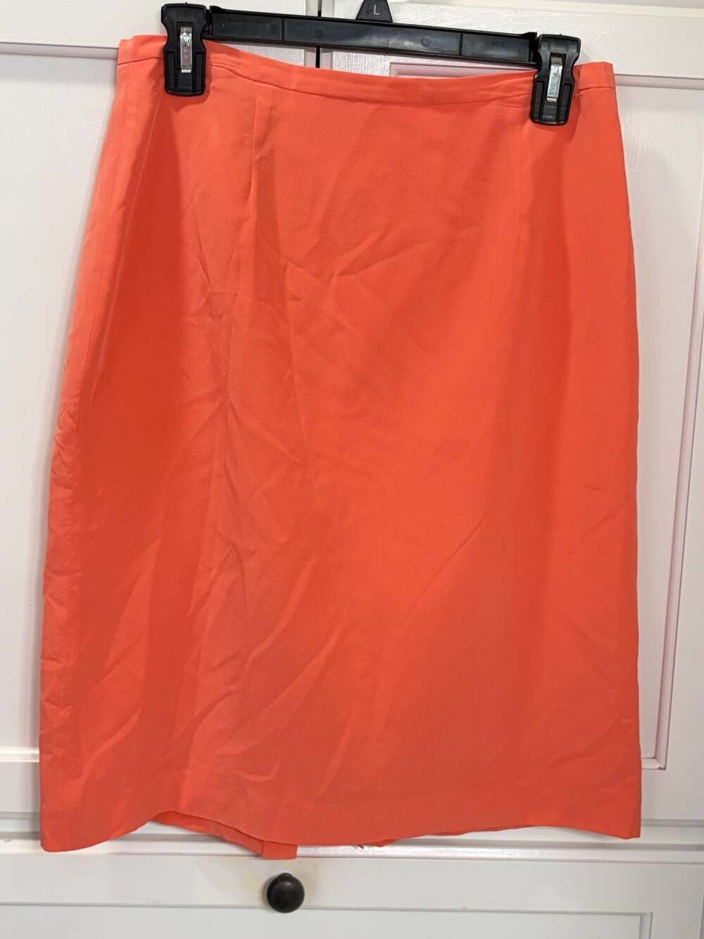 Victoria Holley 100% Silk Coral Pencil Skirt Size 8P Petite Lined Vintage Style